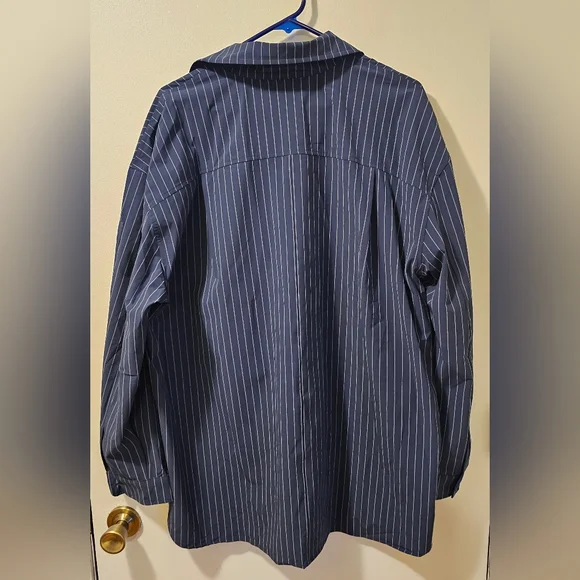 Alo Pinstripe Daylight  Button Down Longsleeve Shirt Blue Women's Size L NWT - Picture 8 of 10